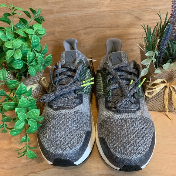 Adidas Ultraboost ST Primeknit Running Shoes - Picture 6 of 8